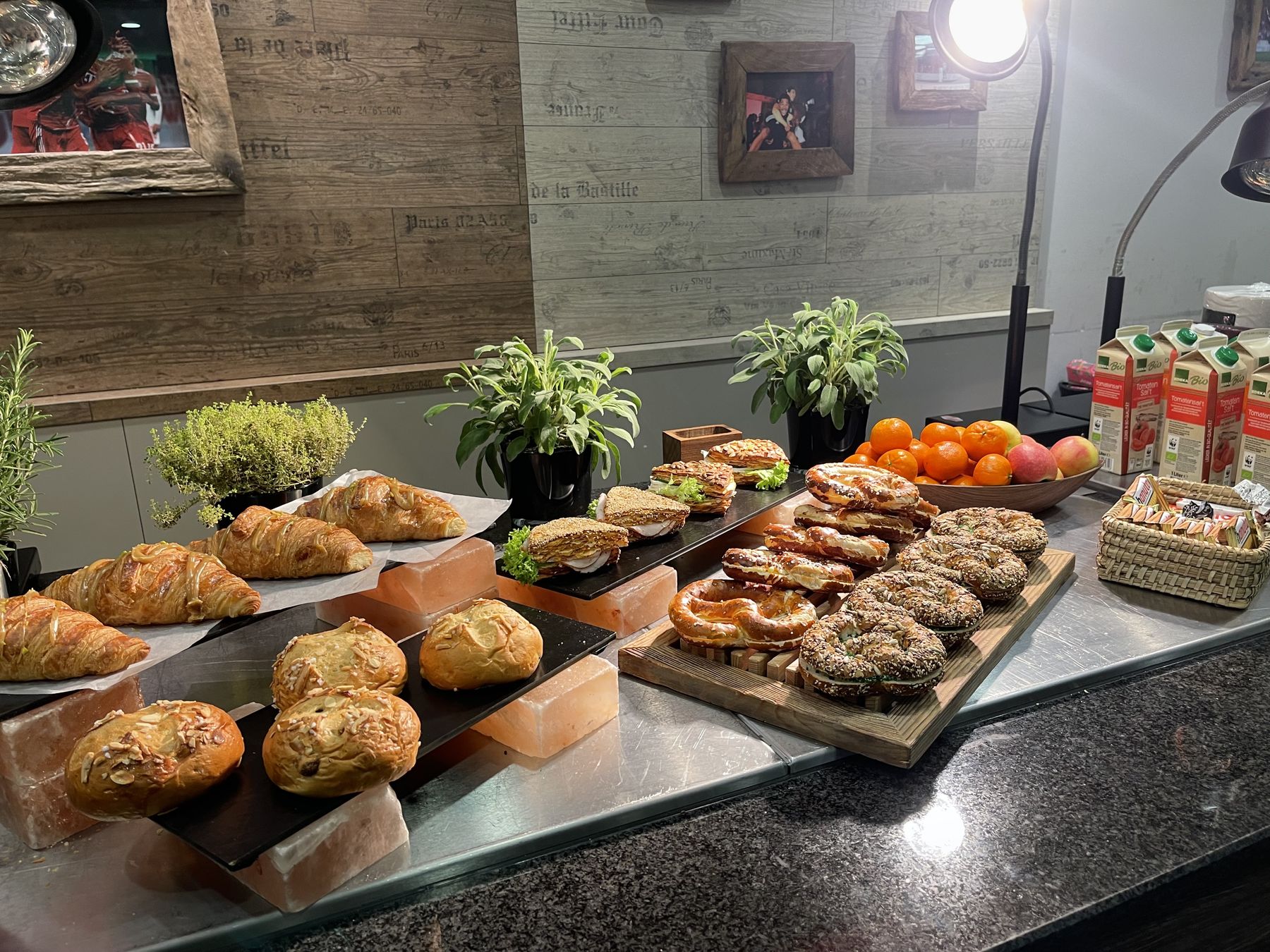 Catering bei einer Produktion vor Ort
